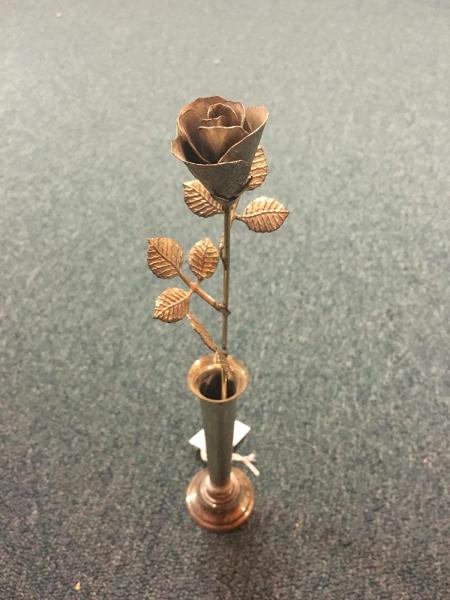 A pretty metal rose ?