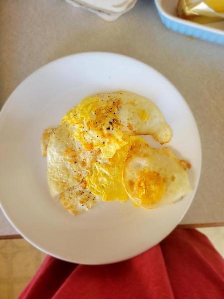 Dem cheesy eggs