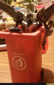 Starscream trash. KNEW IT