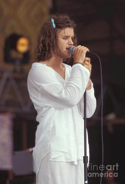 here's a complimentary shannon hoon in a dress