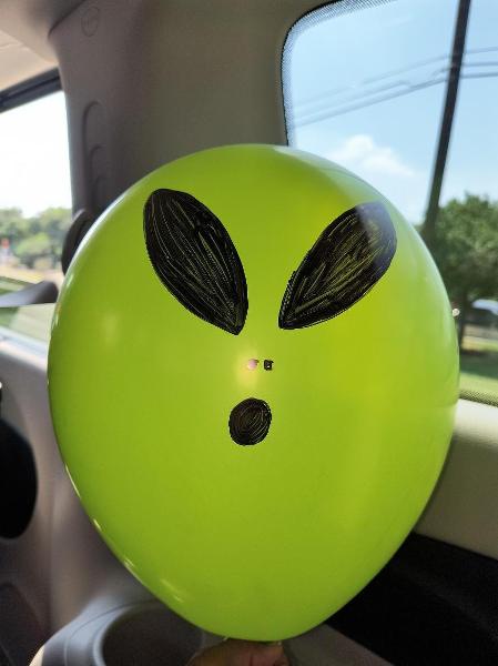 I also bought an alien balloon :3