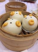 pig steamed buns!