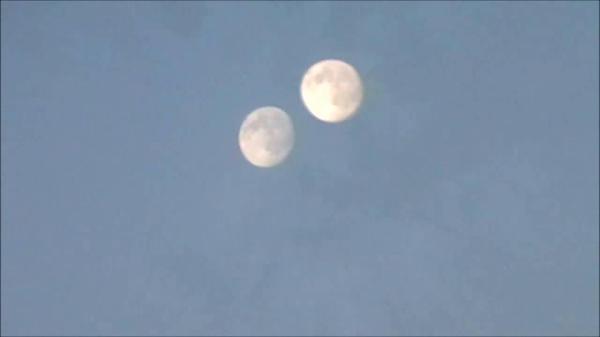 2 moons